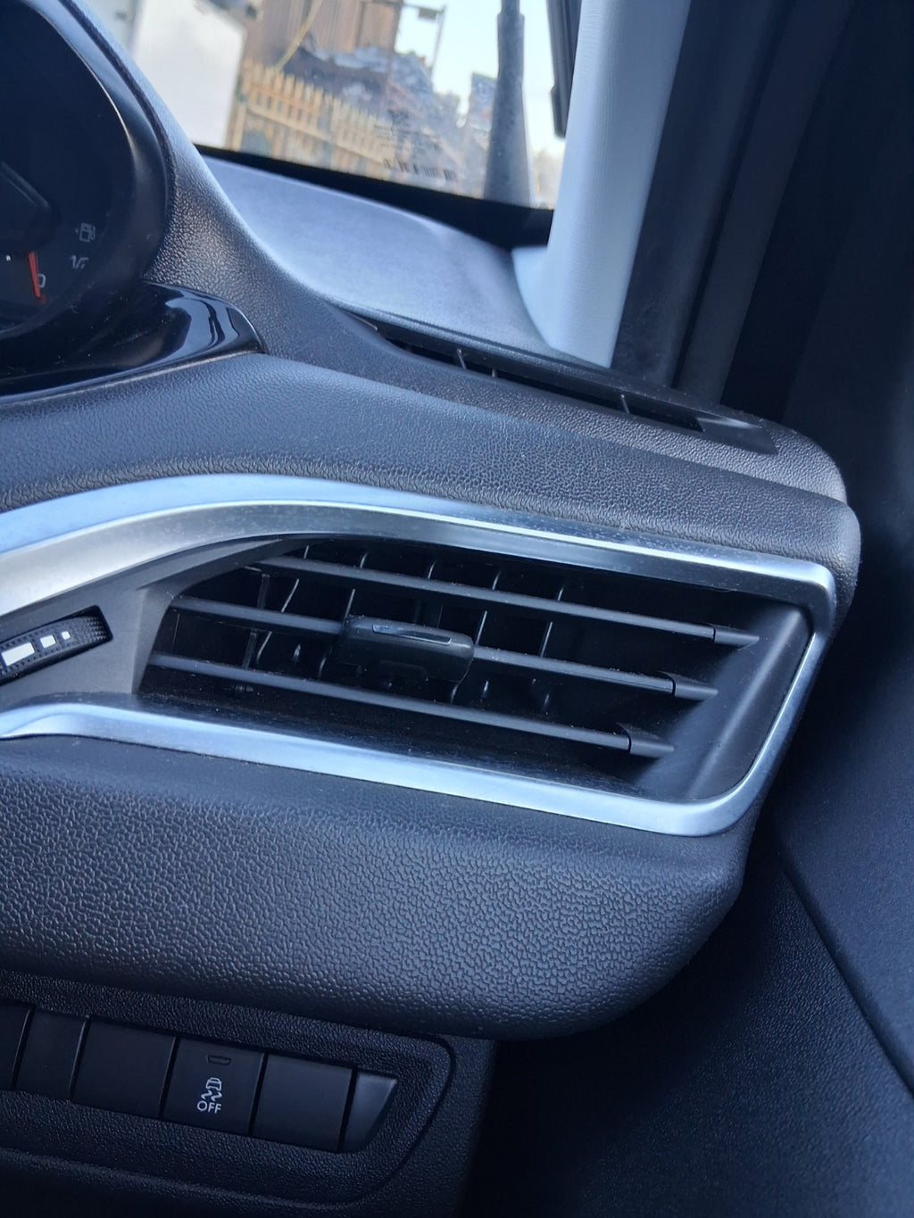 2014 PEUGEOT 208 OSF DRIVER SIDE FRONT RIGHT AIR VENT