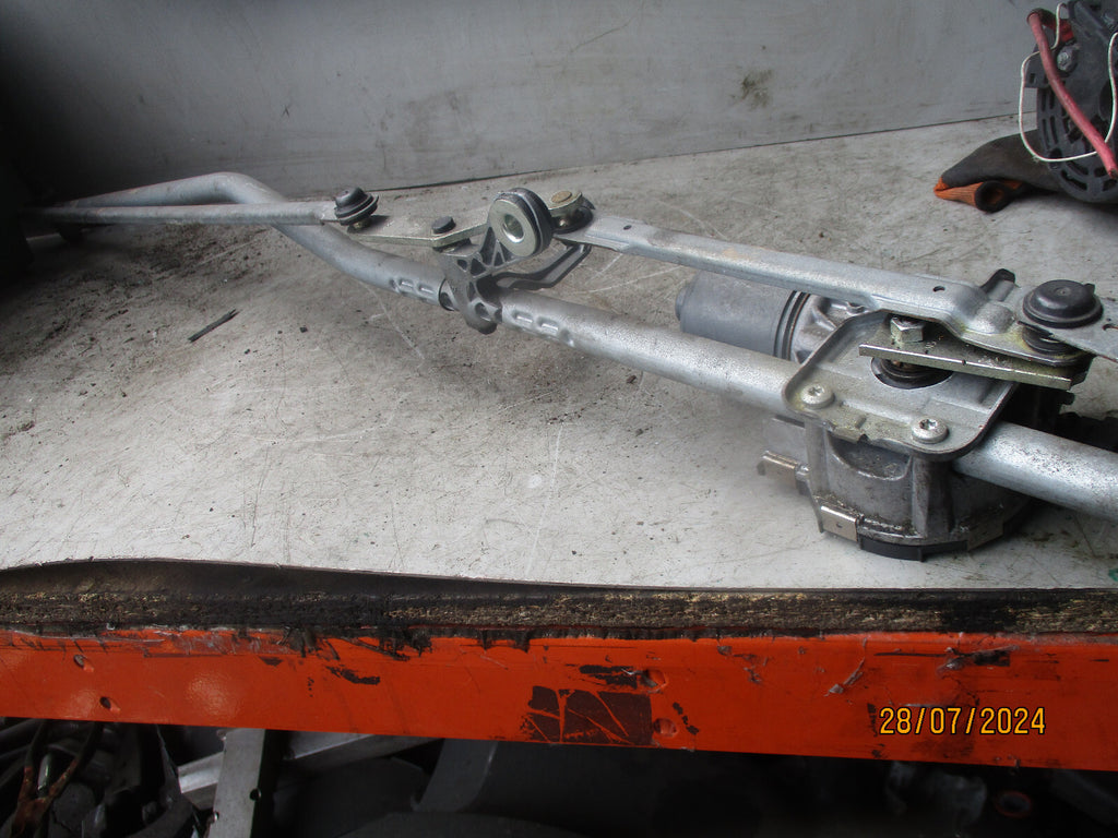 2007 PEUGEOT 308 FRONT WINDSCREEN WIPER MOTOR LINKAGE 3397021099