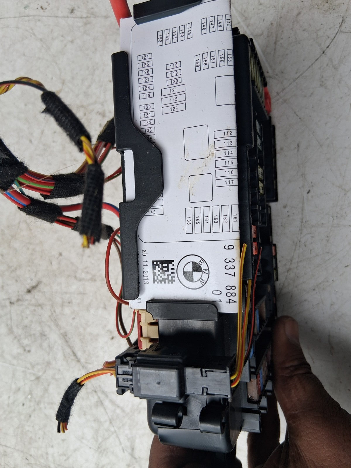 2014 BMW 3 SERIES F31 F30 RELAY FUSE BOX 9337880