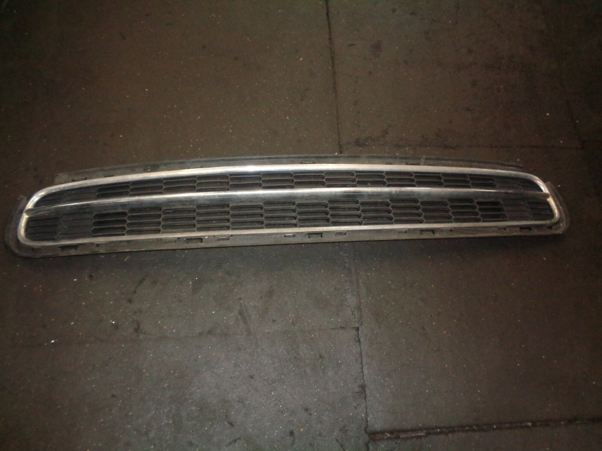 BMW MINI COOPER R56 2010 FRONT BUMPER LOWER CENTRE GRILL 2753647