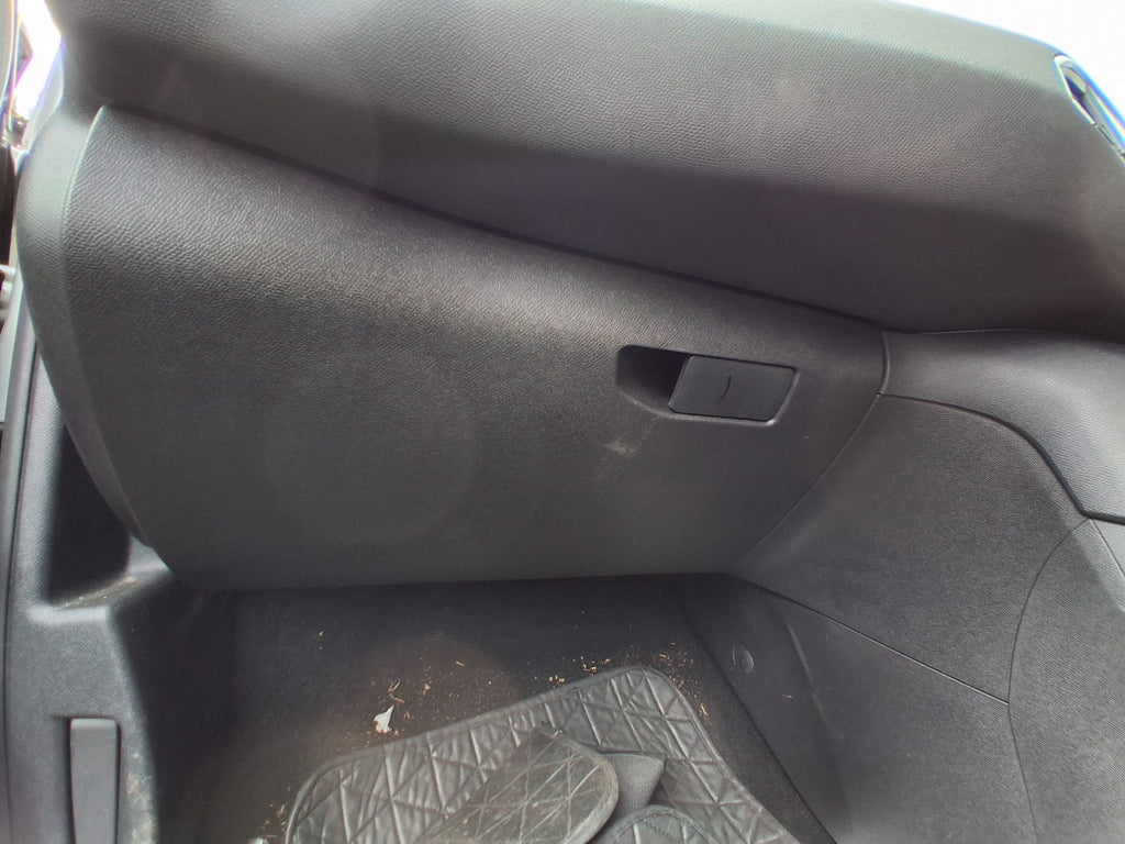 2014 PEUGEOT 308 MK2 PASSENGER SIDE STORAGE COMPARTMENT GLOVEBOX