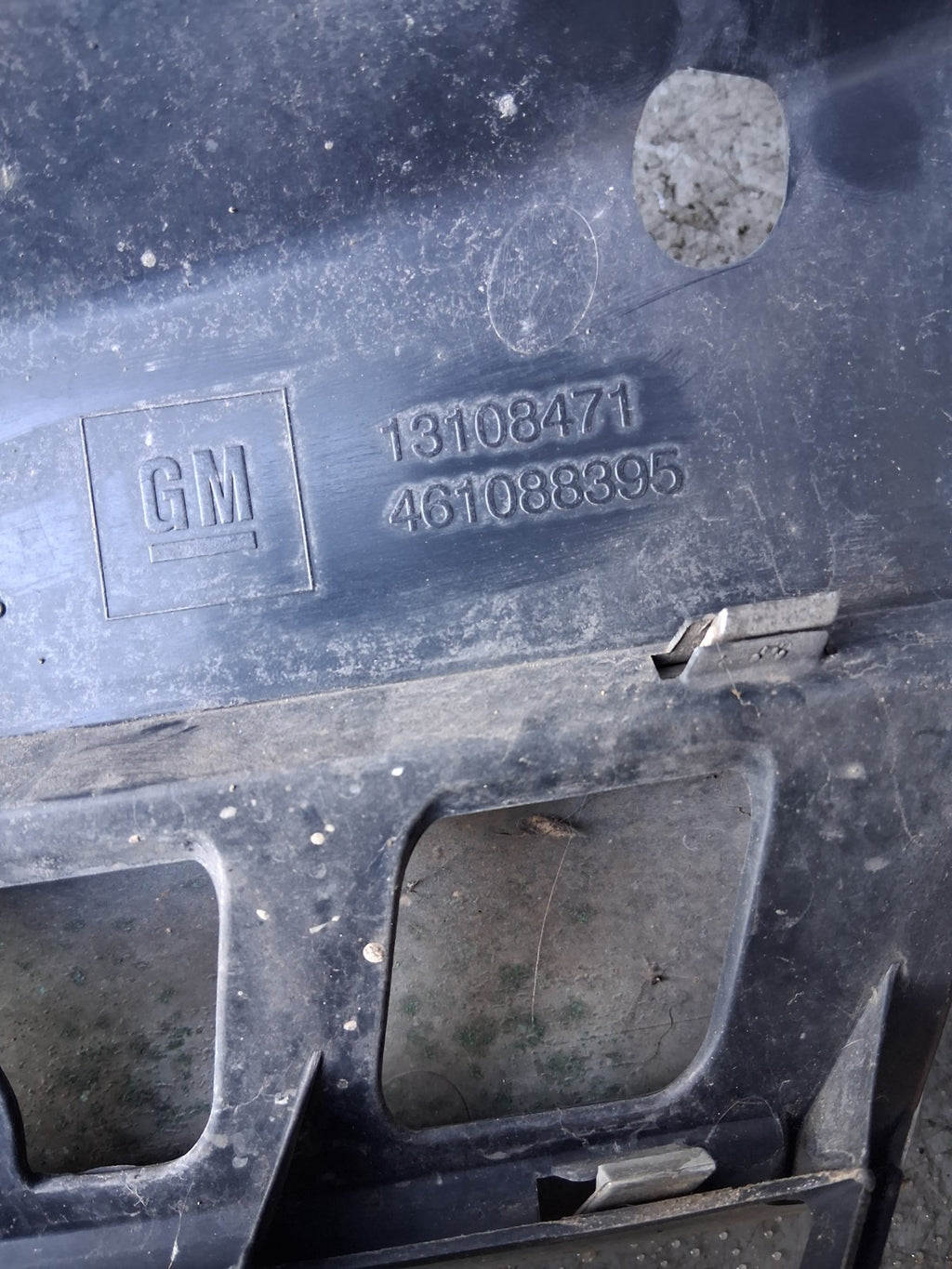 2006 VAUXHALL ASTRA H FRONT GRILLE AND CHROME CENTRE BADGE GRILL 13108471