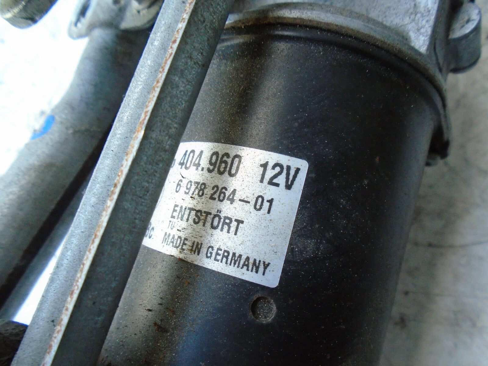 BMW 3 SERIES 2008 E90 FRONT WINDSCREEN WIPER MOTOR MECHANISM 6978264