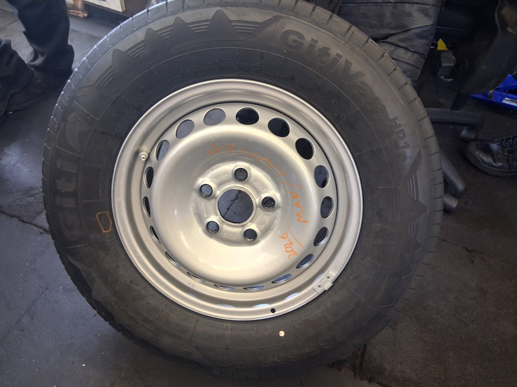 VW VOLKSWAGEN CRAFTER MK2 MAN 16 INCH STEEL WHEEL & TYRE 235/65R16C 2N0601027