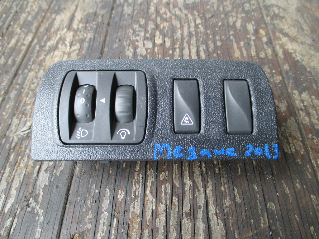 RENAULT MEGANE MK3 2013 HEADLIGHT & TRACTION CONTROL SWITCHES 648450001R