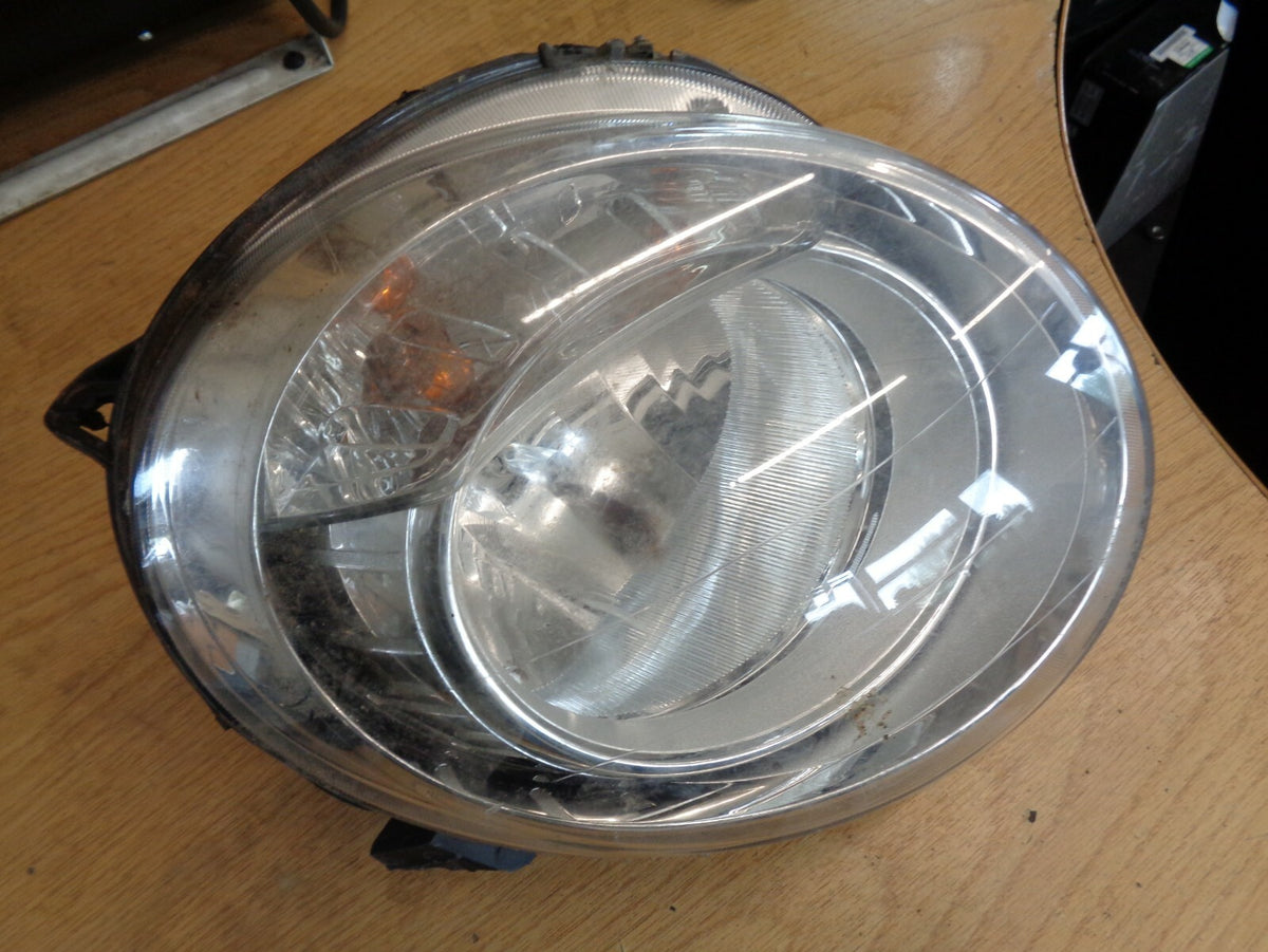 FIAT 500 FRONT RIGHT HEADLIGHT 45540711DX RHD DAMAGED