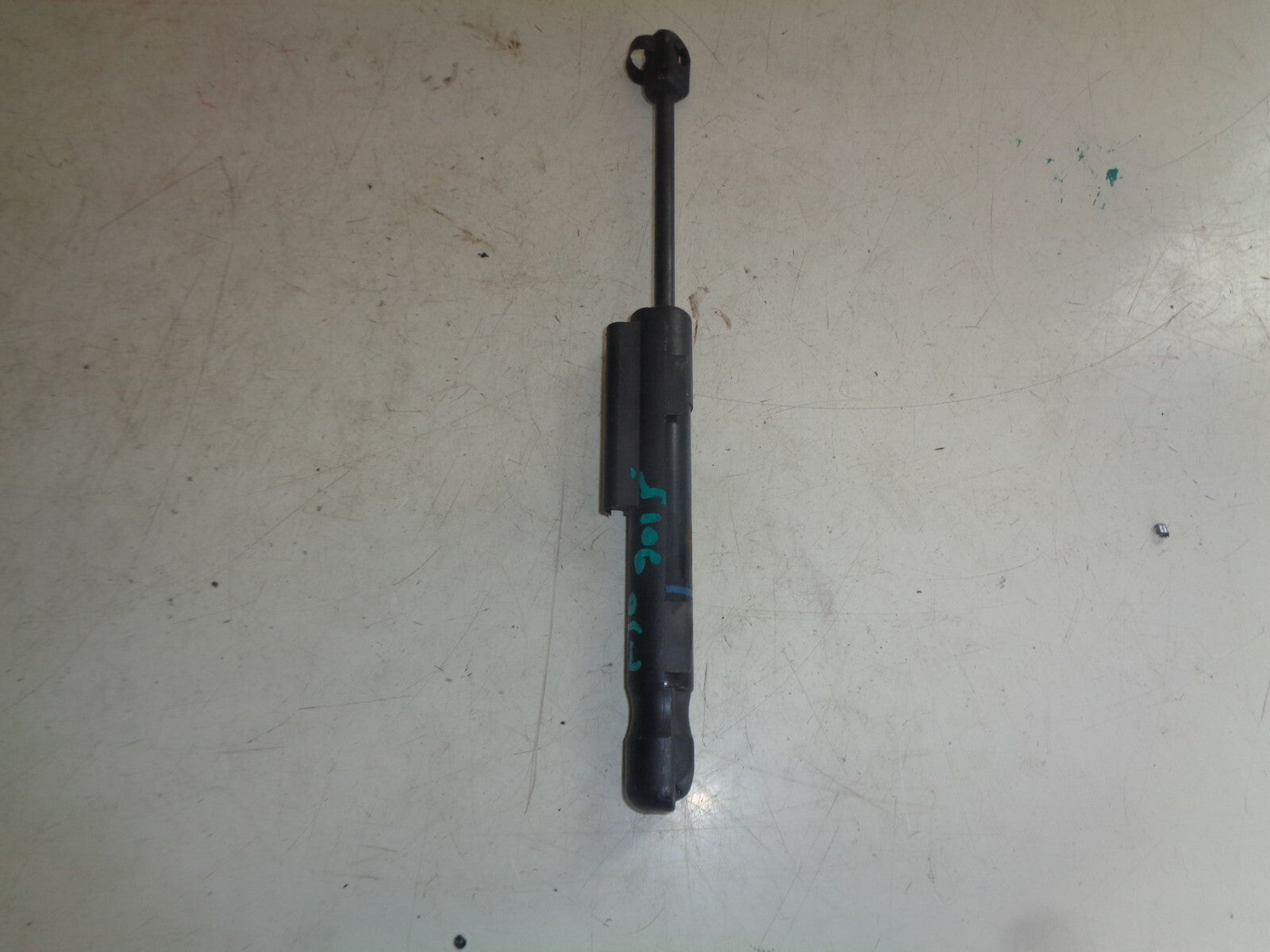 BMW 3 SERIES F30 2015 BONNET GAS STRUT 7239233
