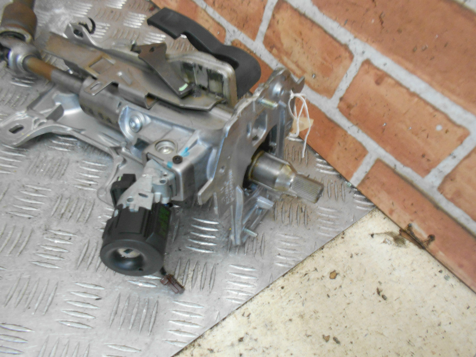 CITROEN C4 MK1 2005 1.4 16V ADJUSTABLE STEERING COLUMN
