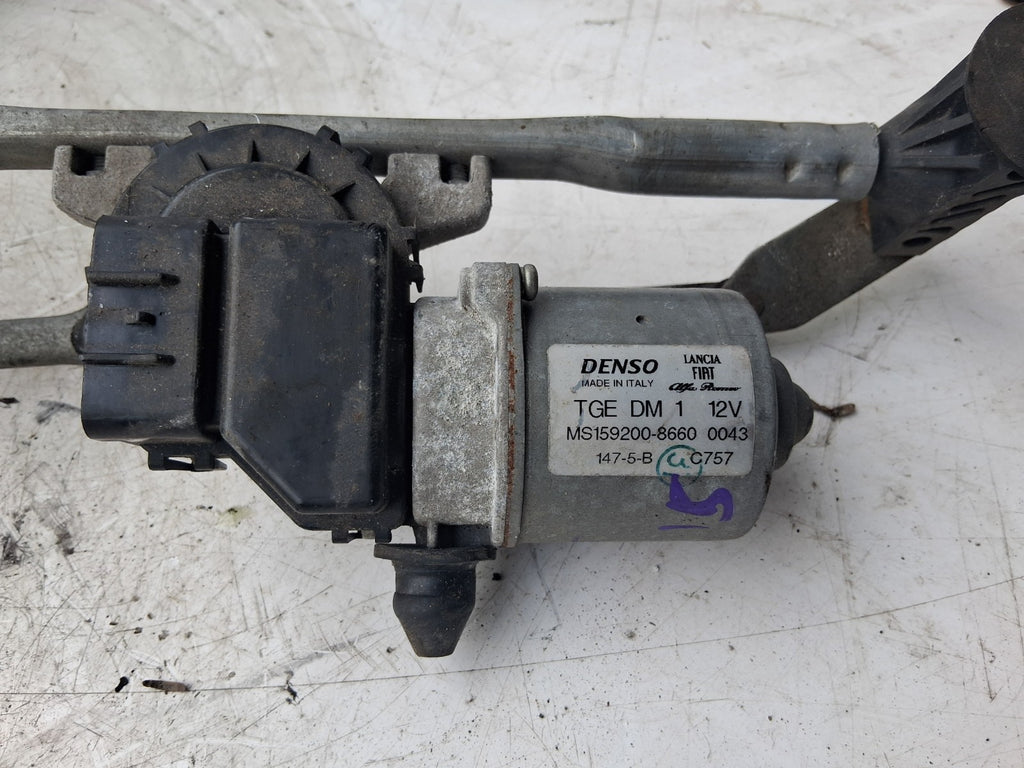 2015 FIAT 500 LOUNGE FRONT WINDSCREEN WIPER MOTOR LINKAGE MS1592008660