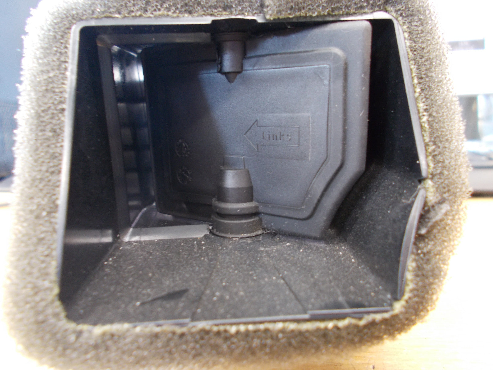 2006 VW NS DASHBOARD AIR VENT 1Q0819703