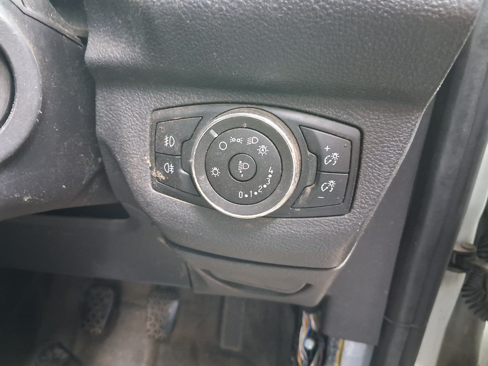 2015 FORD TRANSIT COURIER MK1 HEADLIGHT CONTROL SWITCH