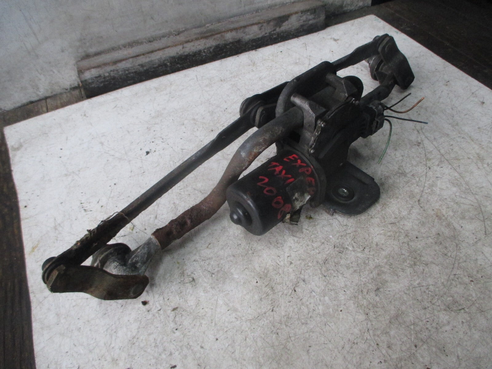 PEUGEOT EXPERT MK1 2008 FRONT WIPER MOTOR