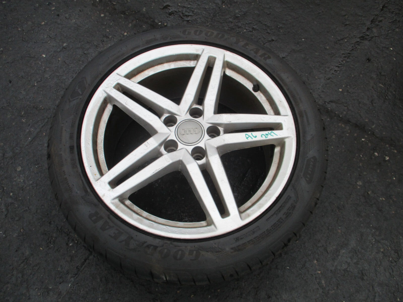 2017 AUDI A6 C7 18 INCH ALLOY WHEEL WITH TYRE 245/45R18 4G0601025CP REF 2
