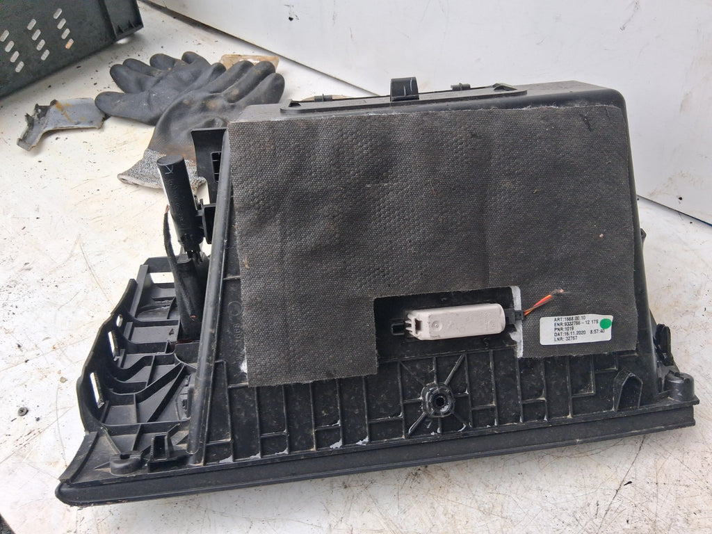 2021 BMW MINI COUNTRYMAN F60 DASHBOARD GLOVE BOX STORAGE COMPARTMENT 9332766