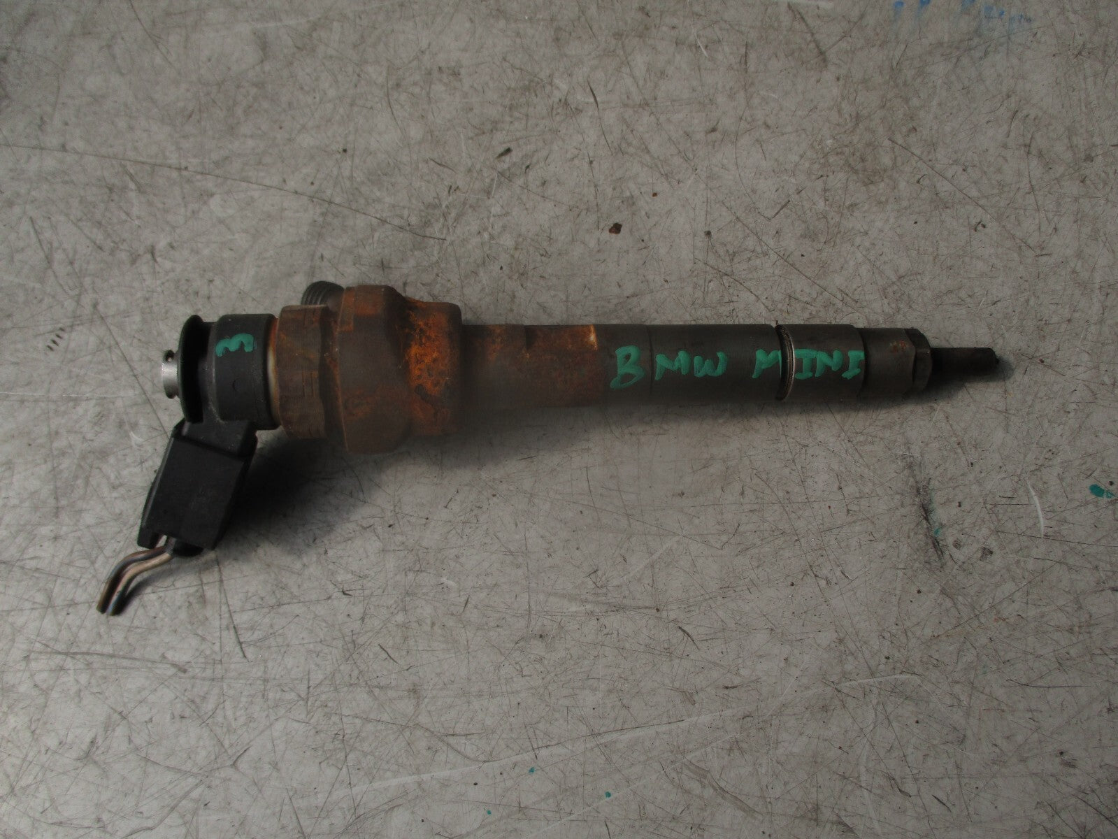 2011 BMW MINI COOPER CLUBMAN R55 1.6 DIESEL FUEL INJECTOR 0445110401 REF 3