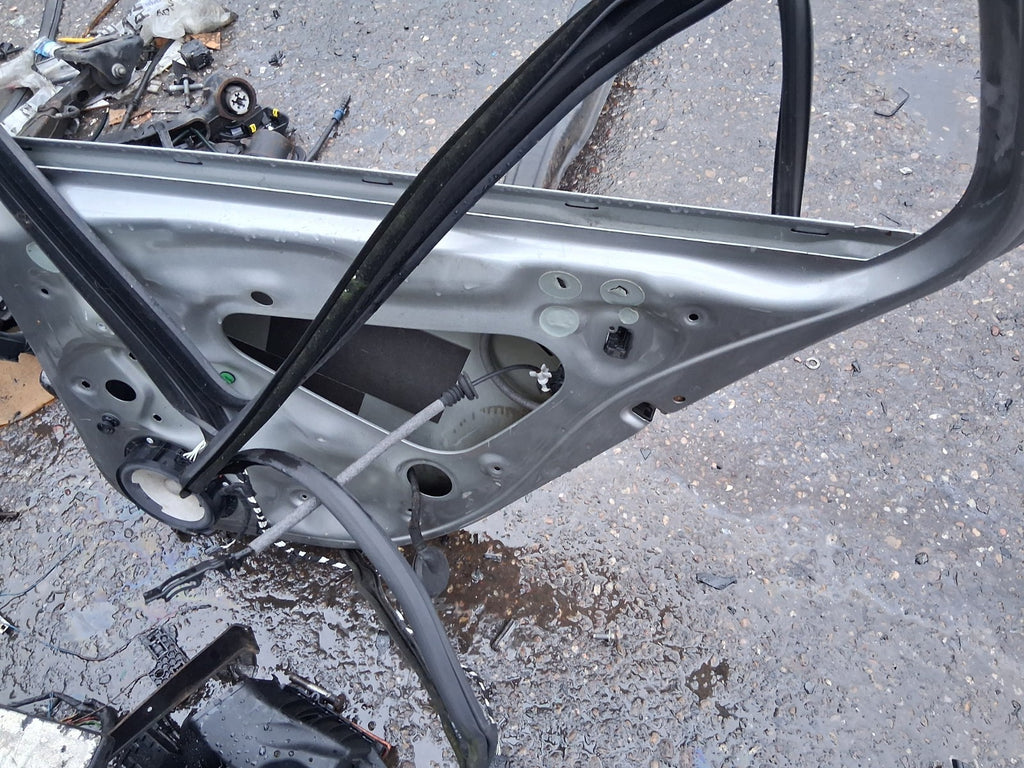 2014 VW VOLKSWAGEN GOLF MK7 OSR DRIVER SIDE REAR RIGHT BARE DOOR SILVER