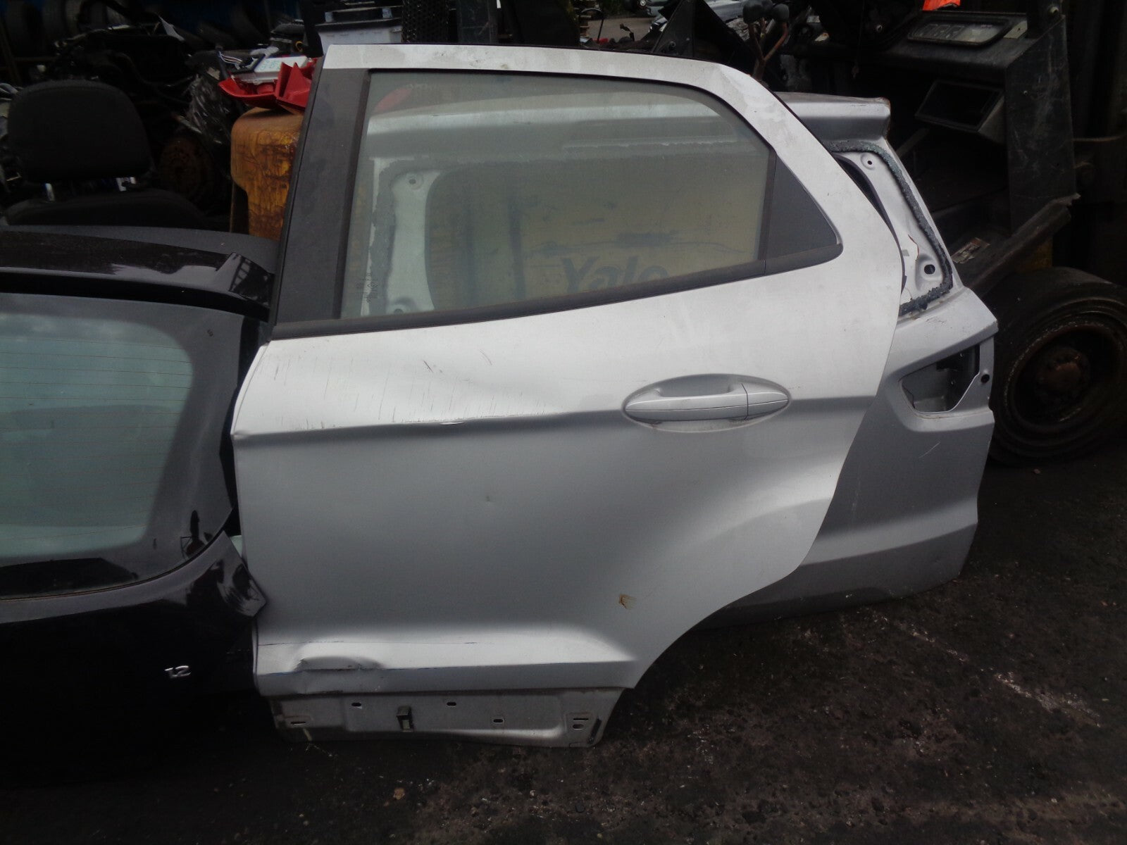FORD ECOSPORT MK1 2018 NSR PASSENGER SIDE ELECTRIC REAR COMPLETE DOOR DAMAGED