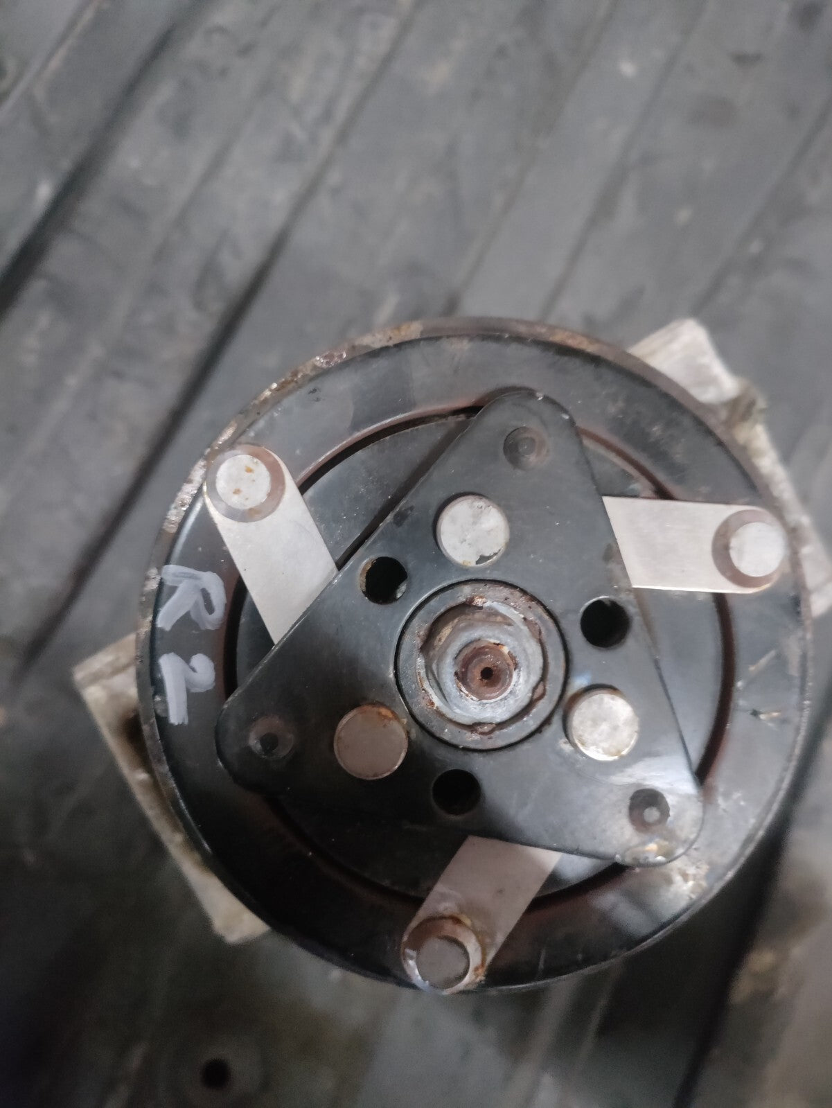 JAGUAR XF  DIESEL AC AIR CON COMPRESSOR PUMP CX2319D629EB