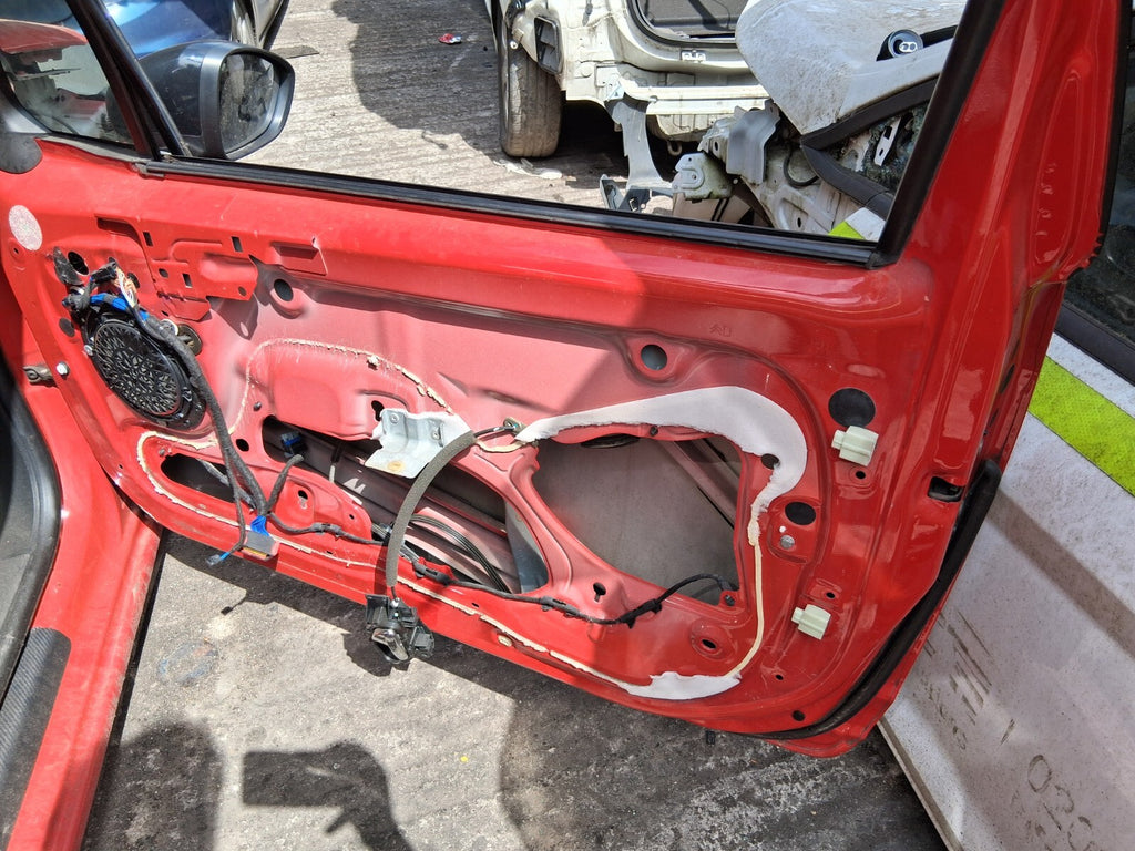 2012 CITROEN DS3 3 DOOR OS DRIVER SIDE FRONT RIGHT DOOR LOCK MECHANISM