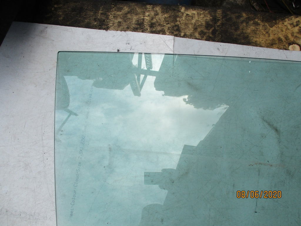 VOLKSWAGEN GOLF CABRIO MK3 1998 OSF DRIVER FRONT DOOR WINDOW GLASS 43R-001413