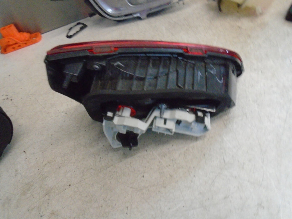 VOLKSWAGEN GOLF 2018 MK7 OSR REAR DRIVER SIDE INNER TAIL LIGHT 5G0945094