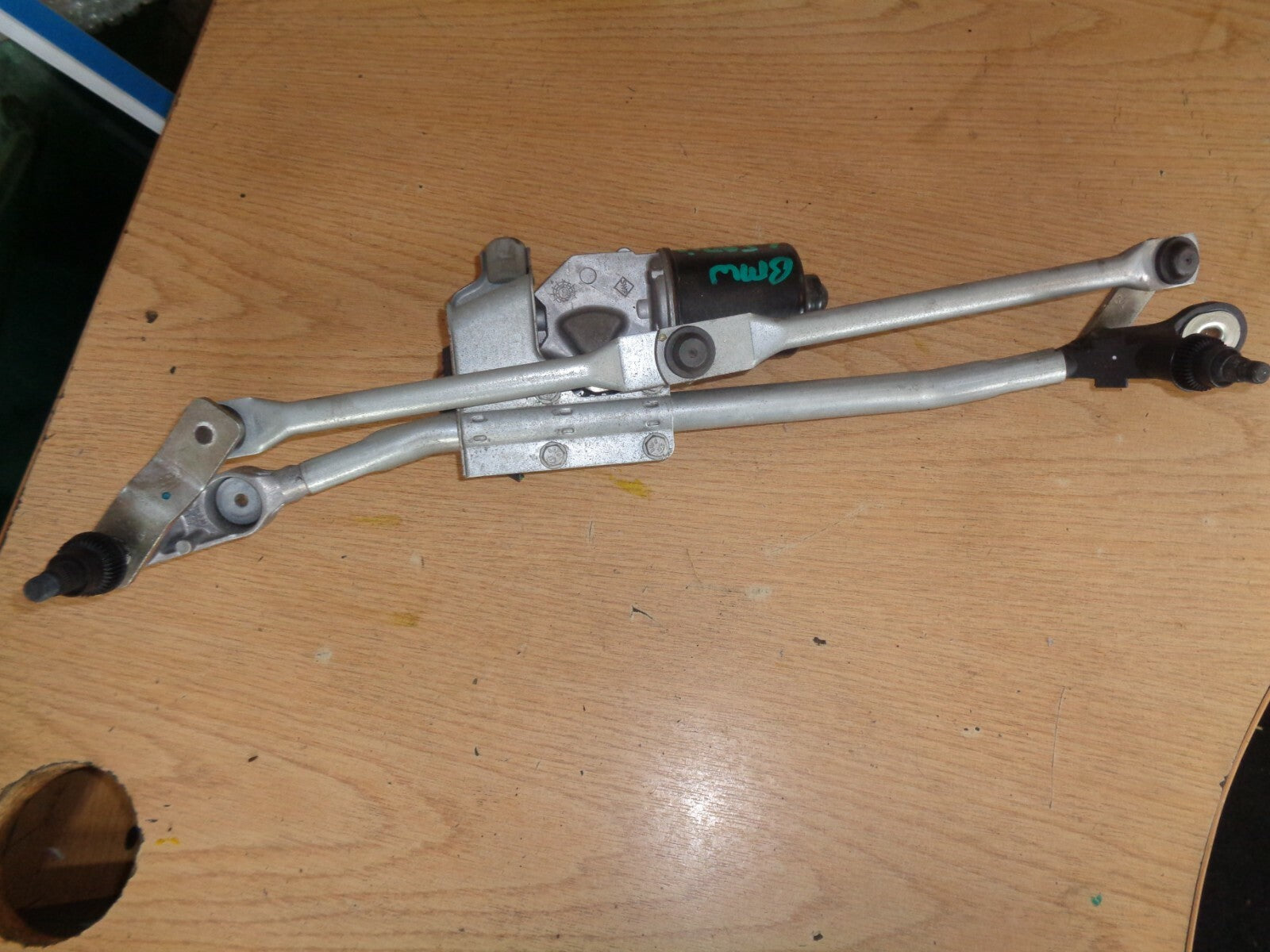 BMW 1 SERIES 2005 E81 E87 FRONT WIPER MOTOR WITH LINKAGE 693860701