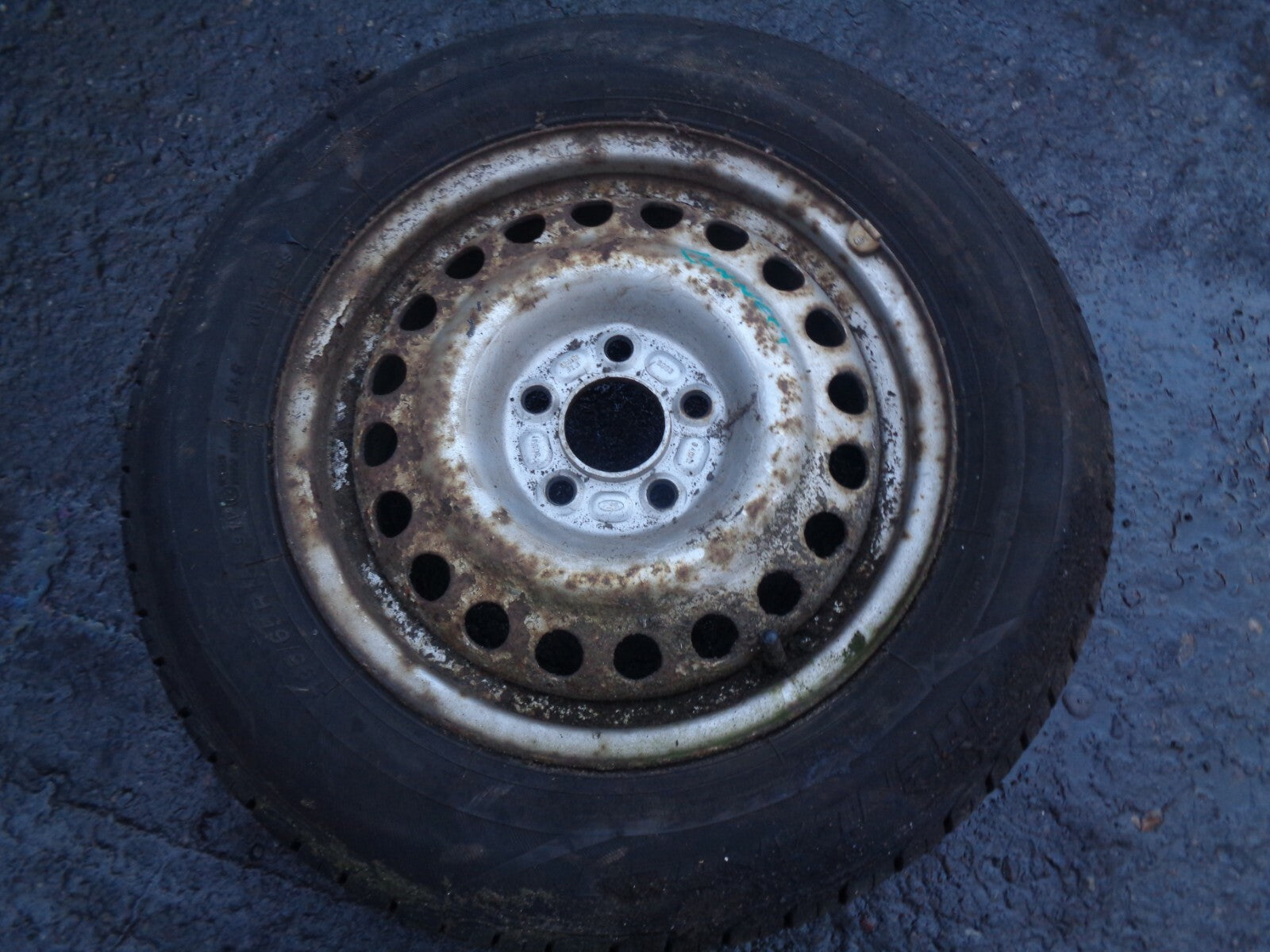 FORD TRANSIT CONNECT 2007 15 INCH SPARE STEEL WHEEL WITH TYRE 195/65R15