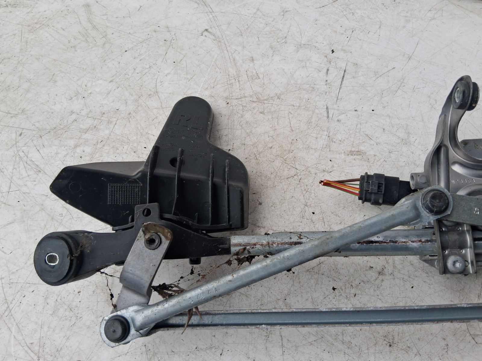 2014 BMW 3 SERIES F31 F30 FRONT WIPER MOTOR LINKAGES 7267504