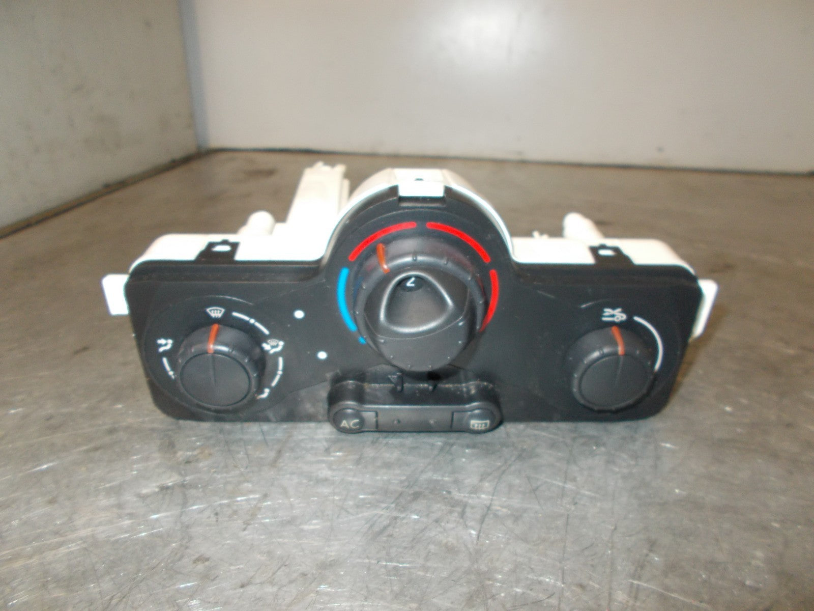 RENAULT CLIO 2007 CLIMATE CONTROL UNIT MODULE 69597003