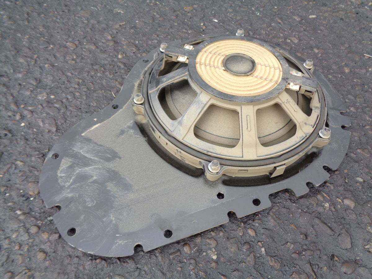 LAND ROVER DISCOVERY 3 SUBWOOFER UNIT SPEAKER   25-12179