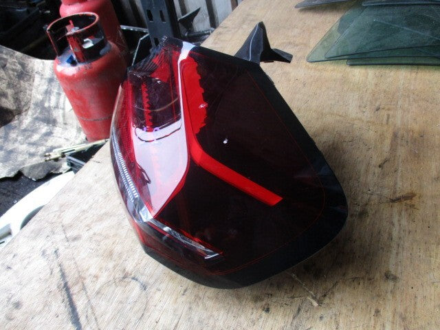 CITROEN C4 MK3 2021 OSR DRIVER SIDE REAR TAIL LIGHT 9831100080