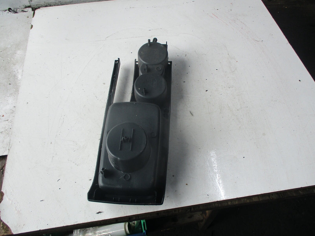 FORD FIESTA MK7 GEARSTICK CENTRE CONSOLE CUP HOLDER TRIM 0526 1011931 01