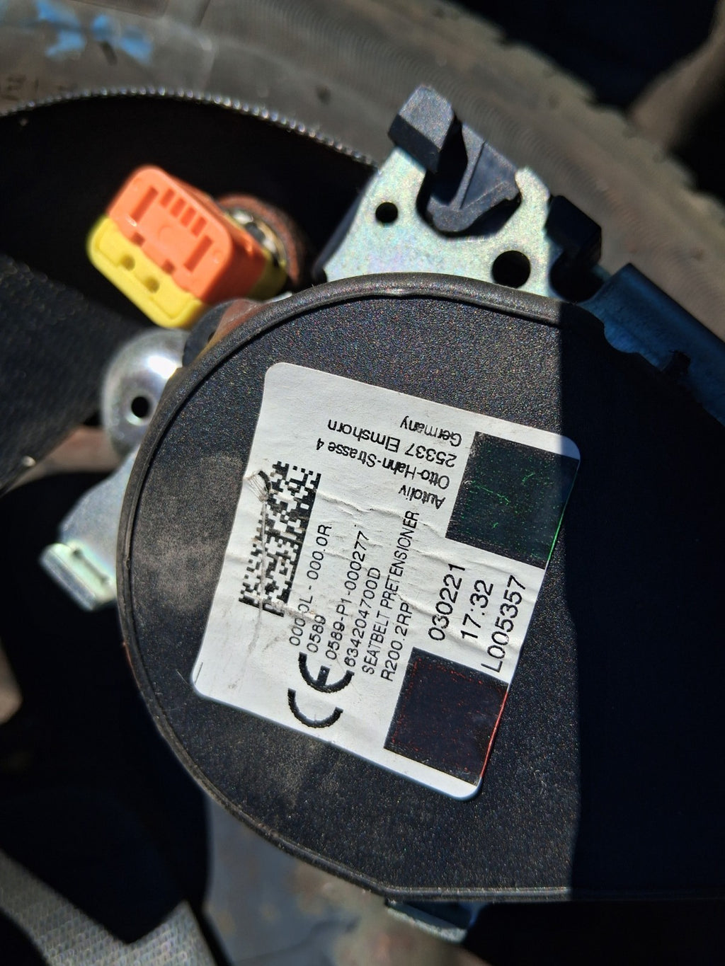 2020 MERCEDES BENZ SPRINTER W907 OSF DRIVER SIDE FRONT RIGHT SEAT BELT 634204700
