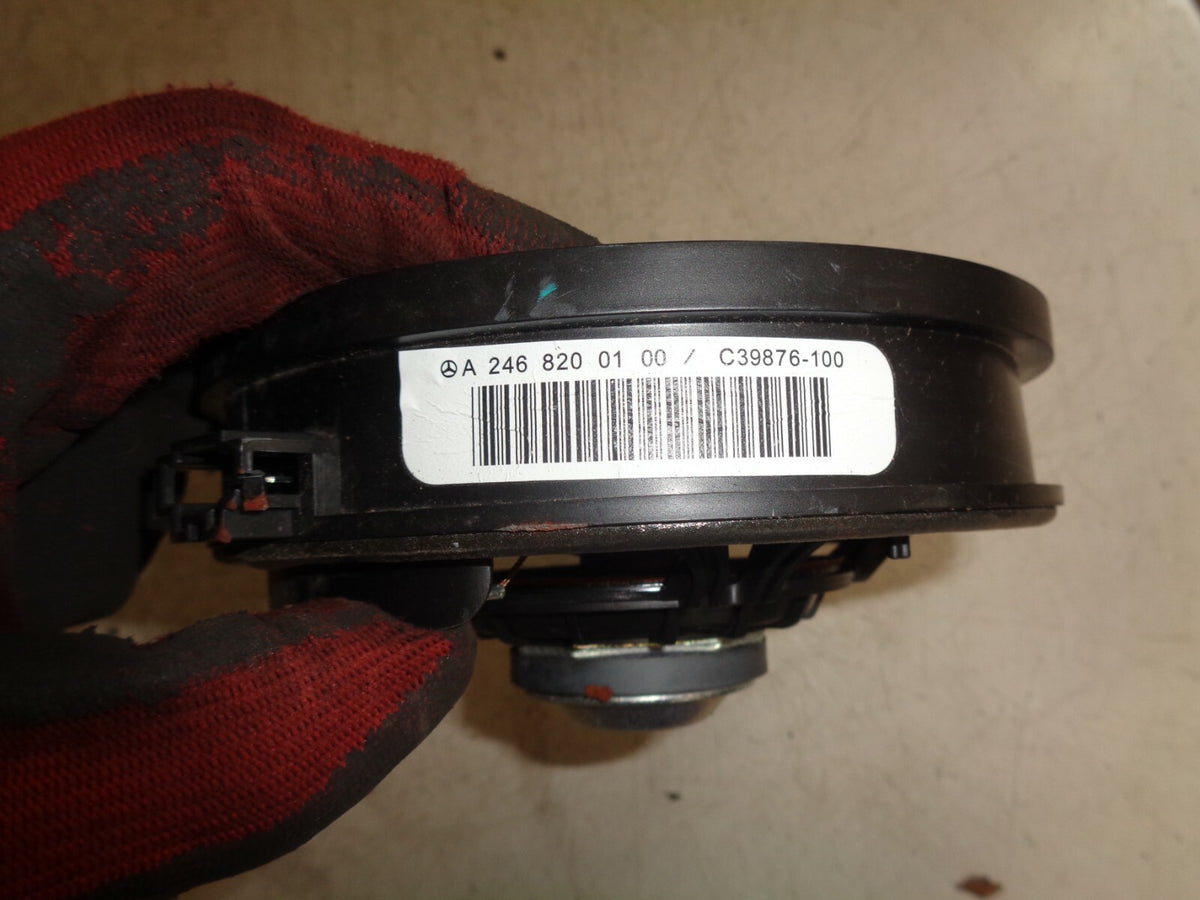 MERCEDES BENZ GLA X156 2019 NSF PASSENGER SIDE FRONT DOOR SPEAKER A2468200100