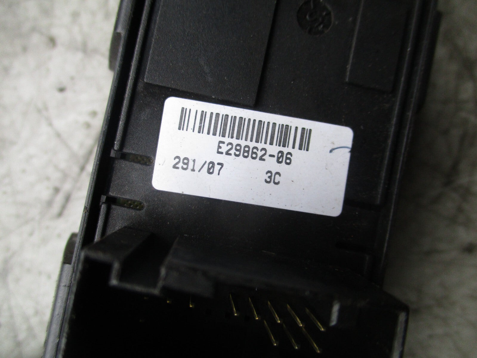 2007 PEUGEOT EXPERT MK2 OS DRIVER SIDE WINDOW SWITCH E29862