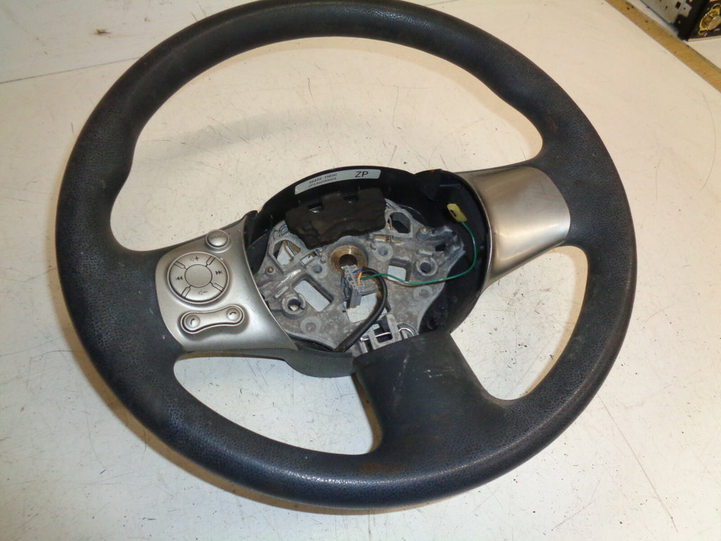 NISSAN MICRA MK4 10-16 STEERING WHEEL WITH RADIO & PHONE CONTROLS