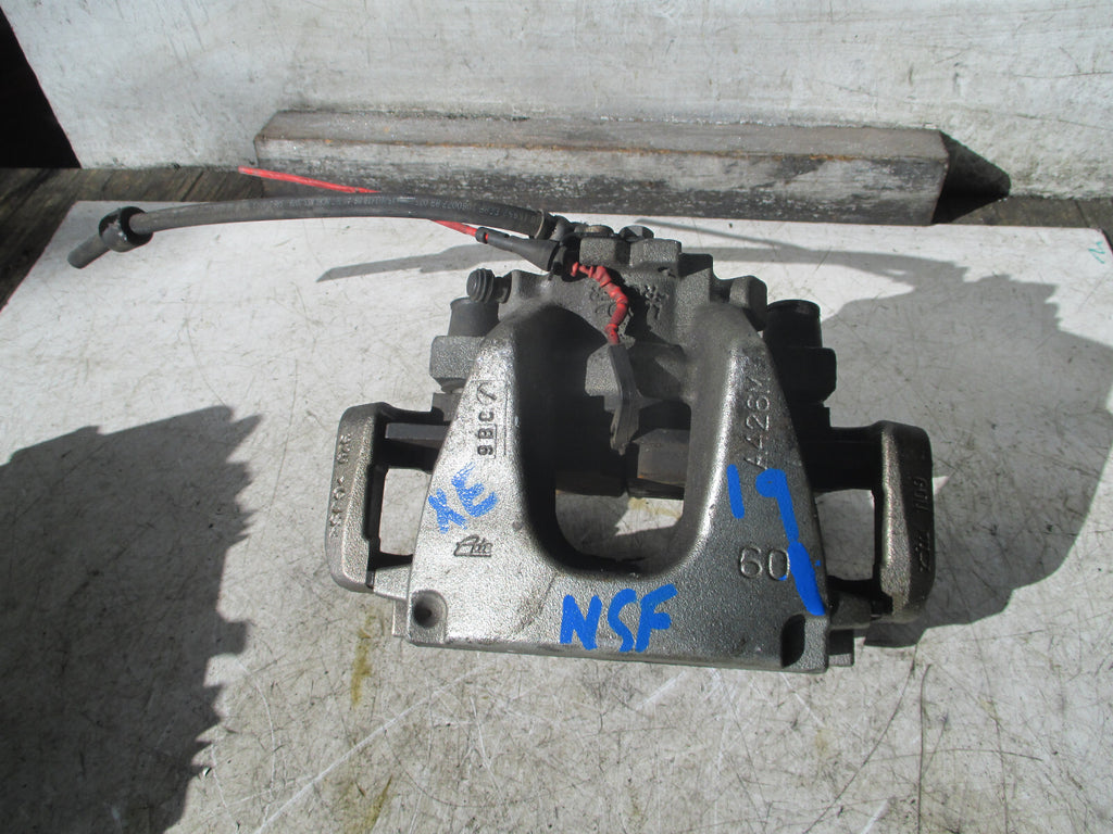 JAGUAR XE 2019 2.0 PETROL NSF PASSENGER SIDE FRONT BRAKE CALIPER