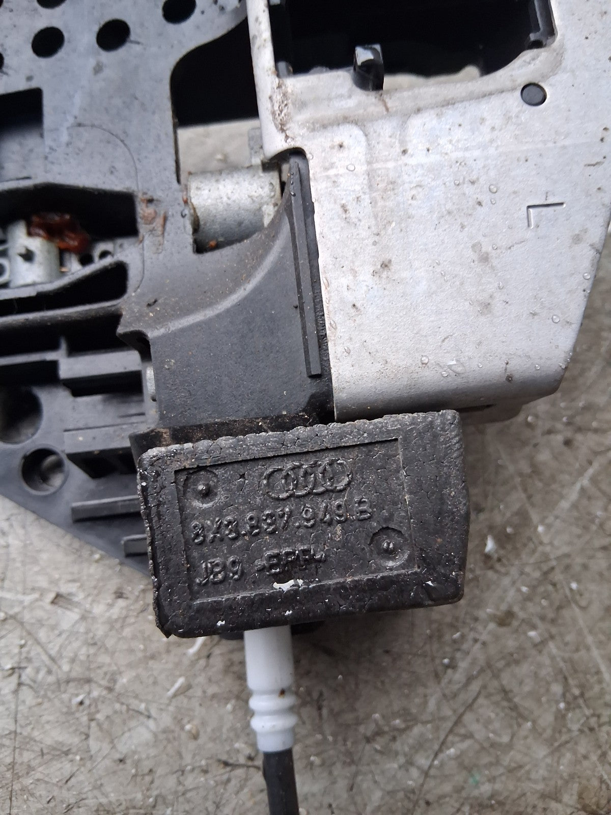 2015 AUDI A1 MK1 SIDE FRONT DOOR LOCK MECH MECHANISM JA6-8J2837015E