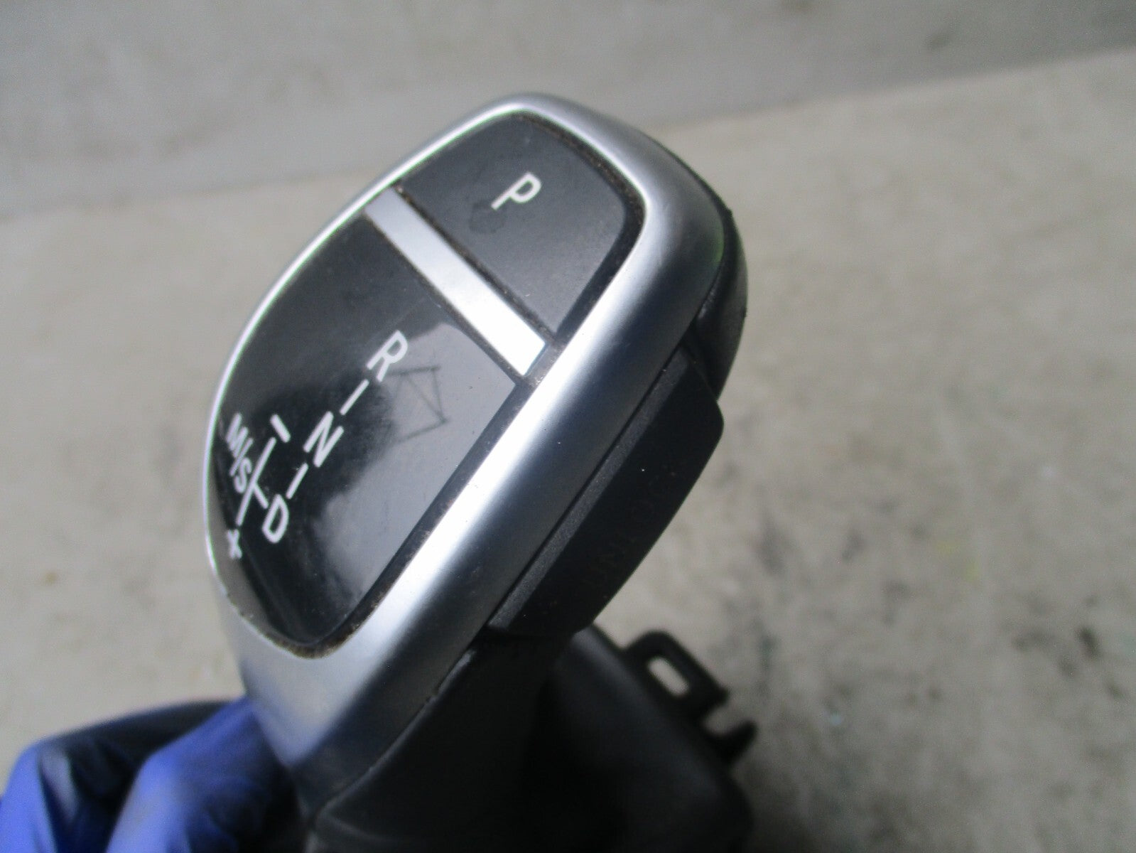 2017 BMW 320D AUTOMATIC GEAR STICK GEAR SELECTOR 10060881