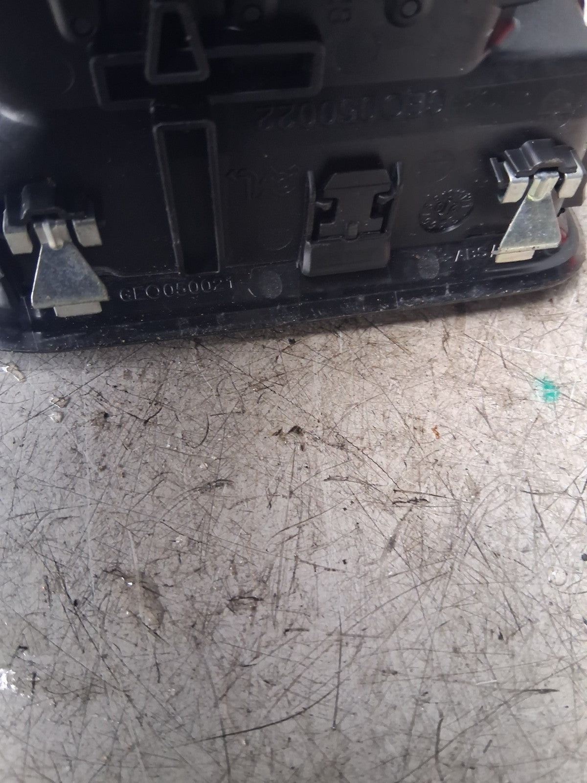 2019 RENAULT MASTER DASHBOARD AIR VENT 687505442R