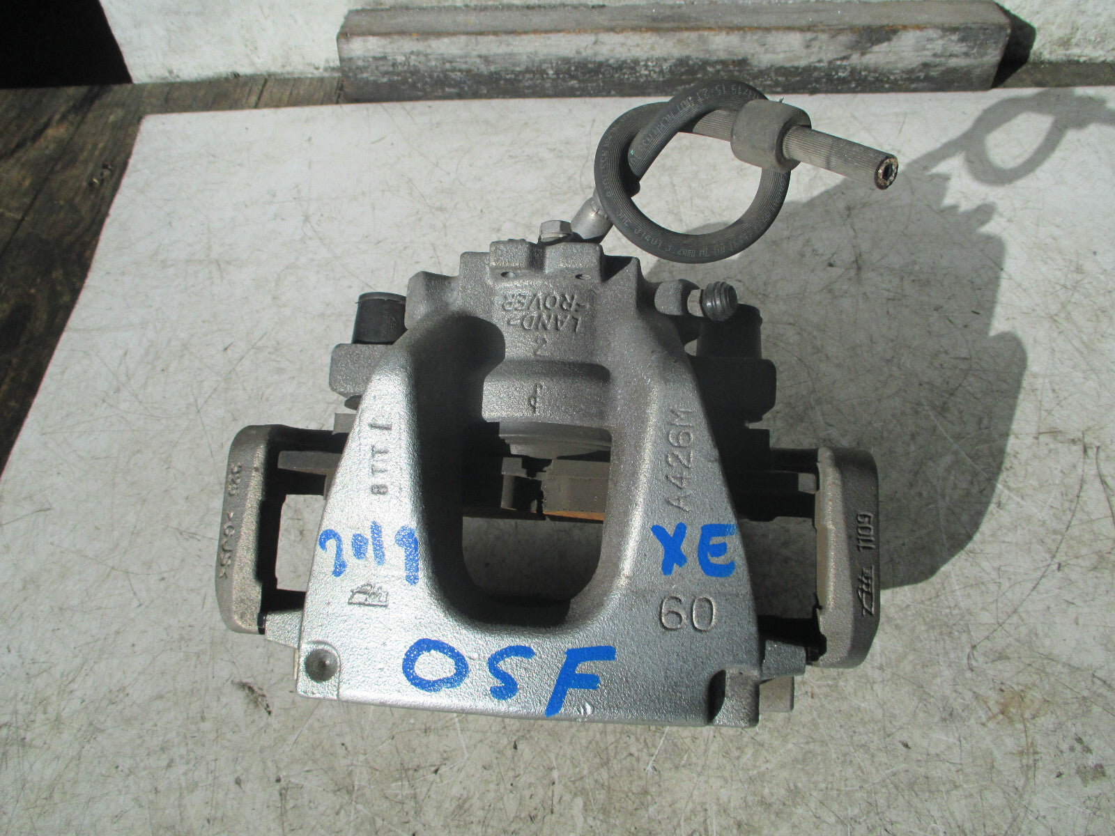 JAGUAR XE 2019 2.0 PETROL OSF DRIVER SIDE FRONT BRAKE CALIPER