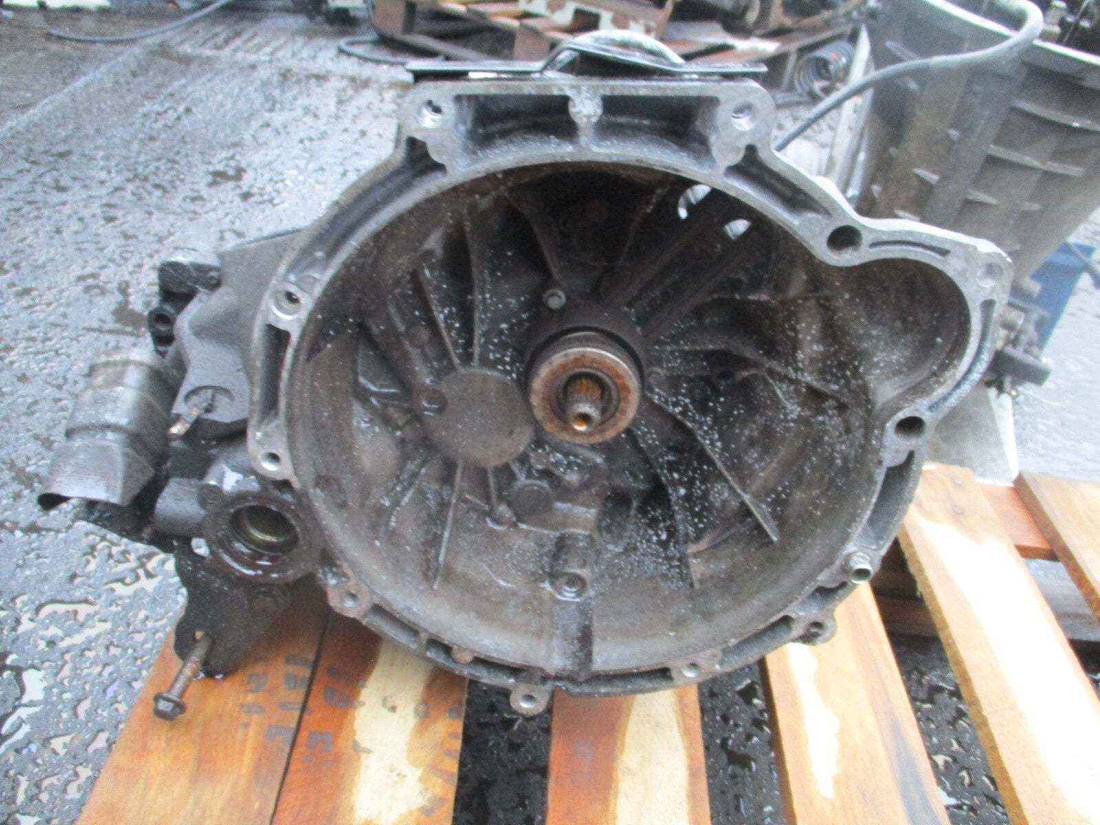 FORD FIESTA MK7 2011 1.25 PETROL 5 SPEED MANUAL GEARBOX 8A6R7002CA