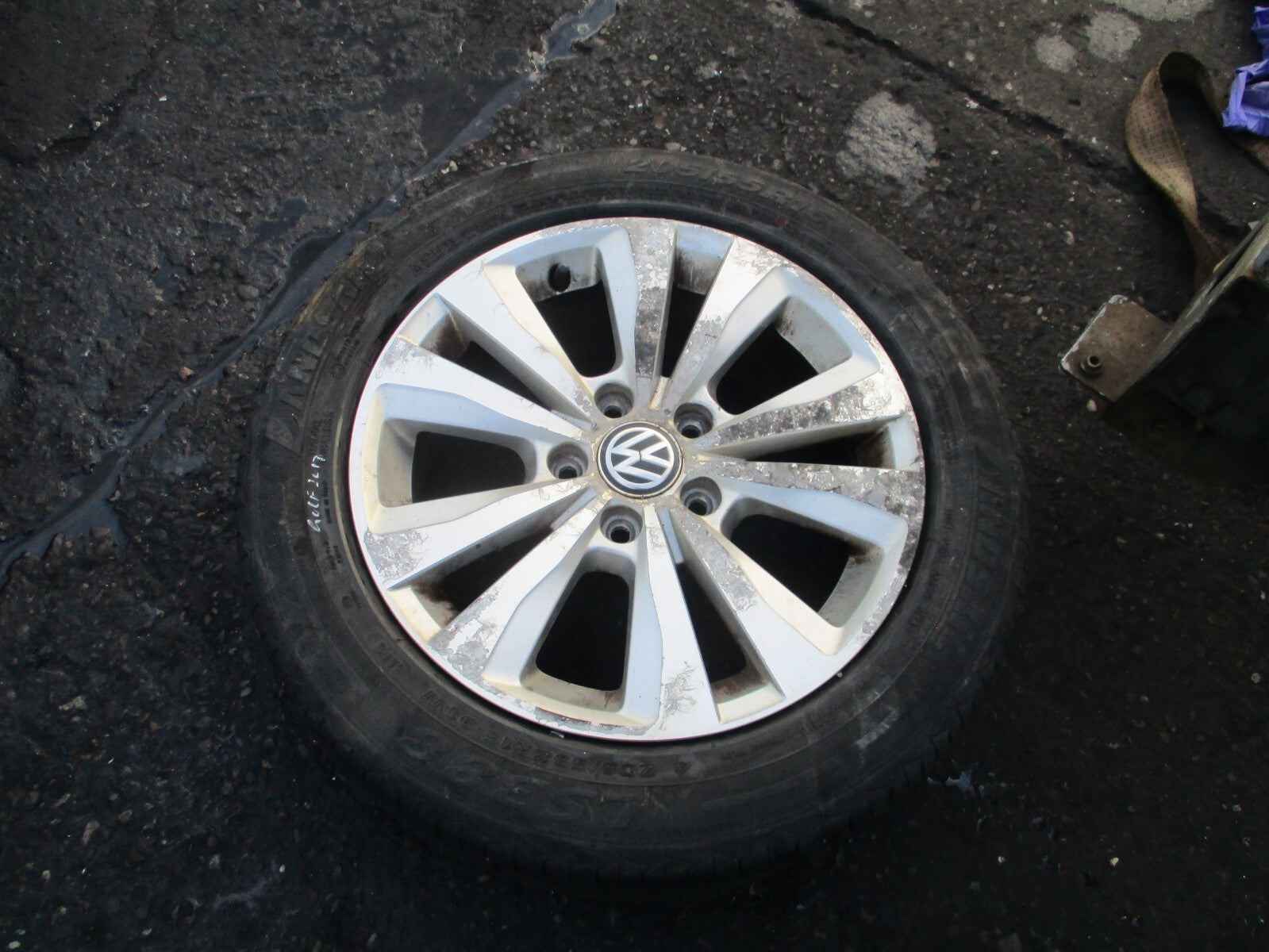 2013 VW VOLKSWAGEN GOLF MK7 16 INCH TORONTO ALLOY WHEEL WITH TYRE 205/55R16