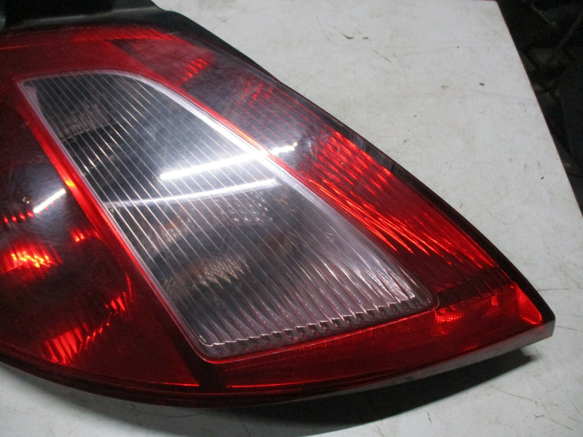 RENAULT MEGANE MK2 2004 NSR PASSENGER SIDE REAR BRAKE TAIL LIGHT 8200073236