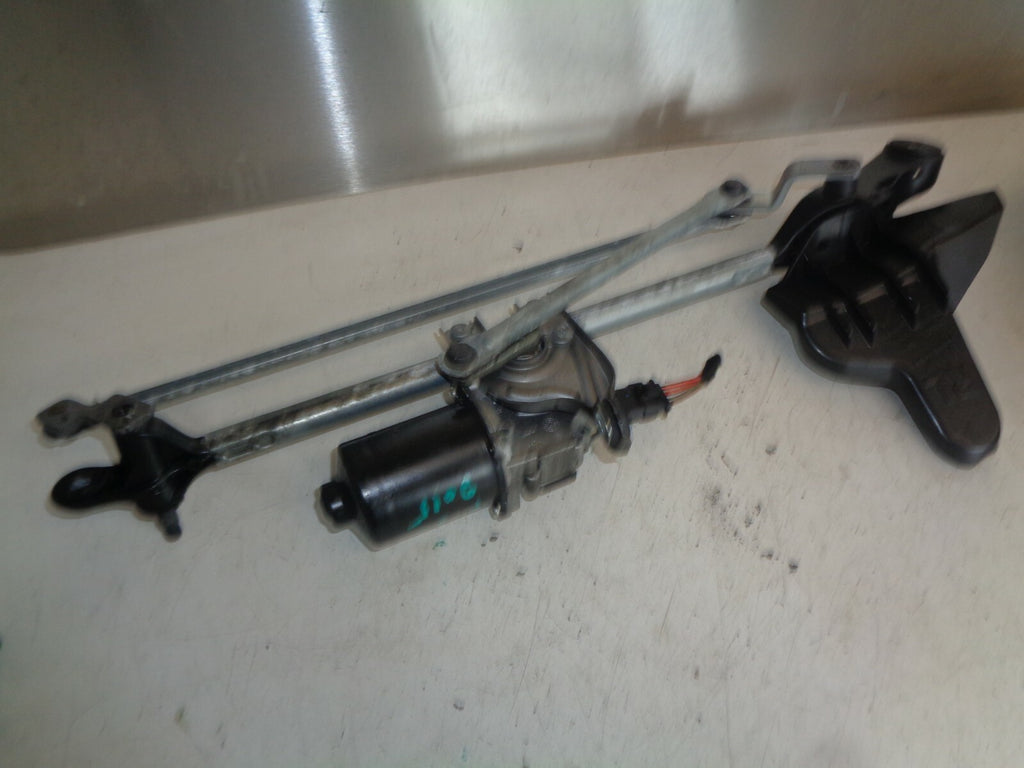 BMW 3 SERIES F30 2015 FRONT WINDSCREEN WIPER MOTOR & LINKAGES 7267504