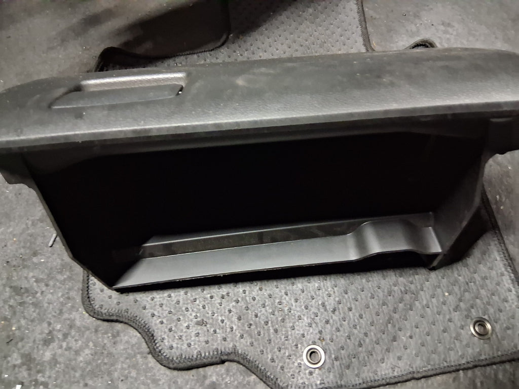 2022 SUZUKI VITARA MK4 GLOVE BOX FRONT STORAGE COMPARTMENT 7341054P005PK