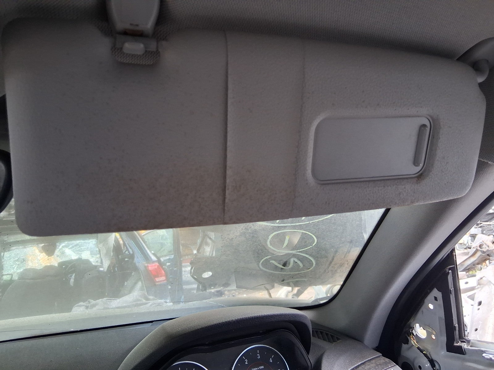 2014 BMW 1 SERIES F20 3 DOOR OSF DRIVER SIDE FRONT RIGHT SUN VISOR SHADE