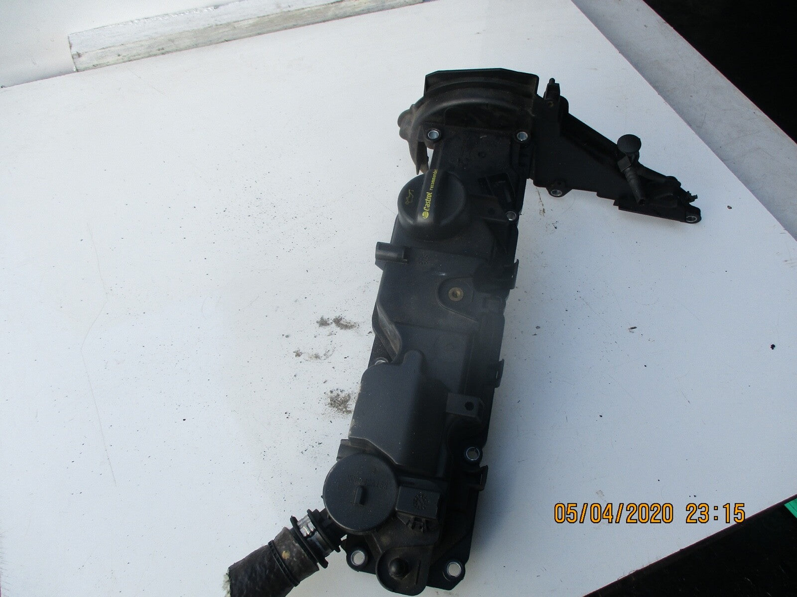 FORD FIESTA 2015 1.6 ROCKER COVER M06042A170