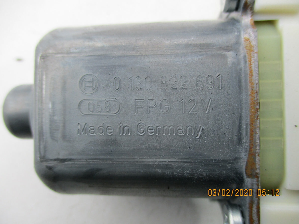 MERCEDES GLA X156 2014 OSF DRIVER SIDE FRONT WINDOW MOTOR 0130822691 A2469065200