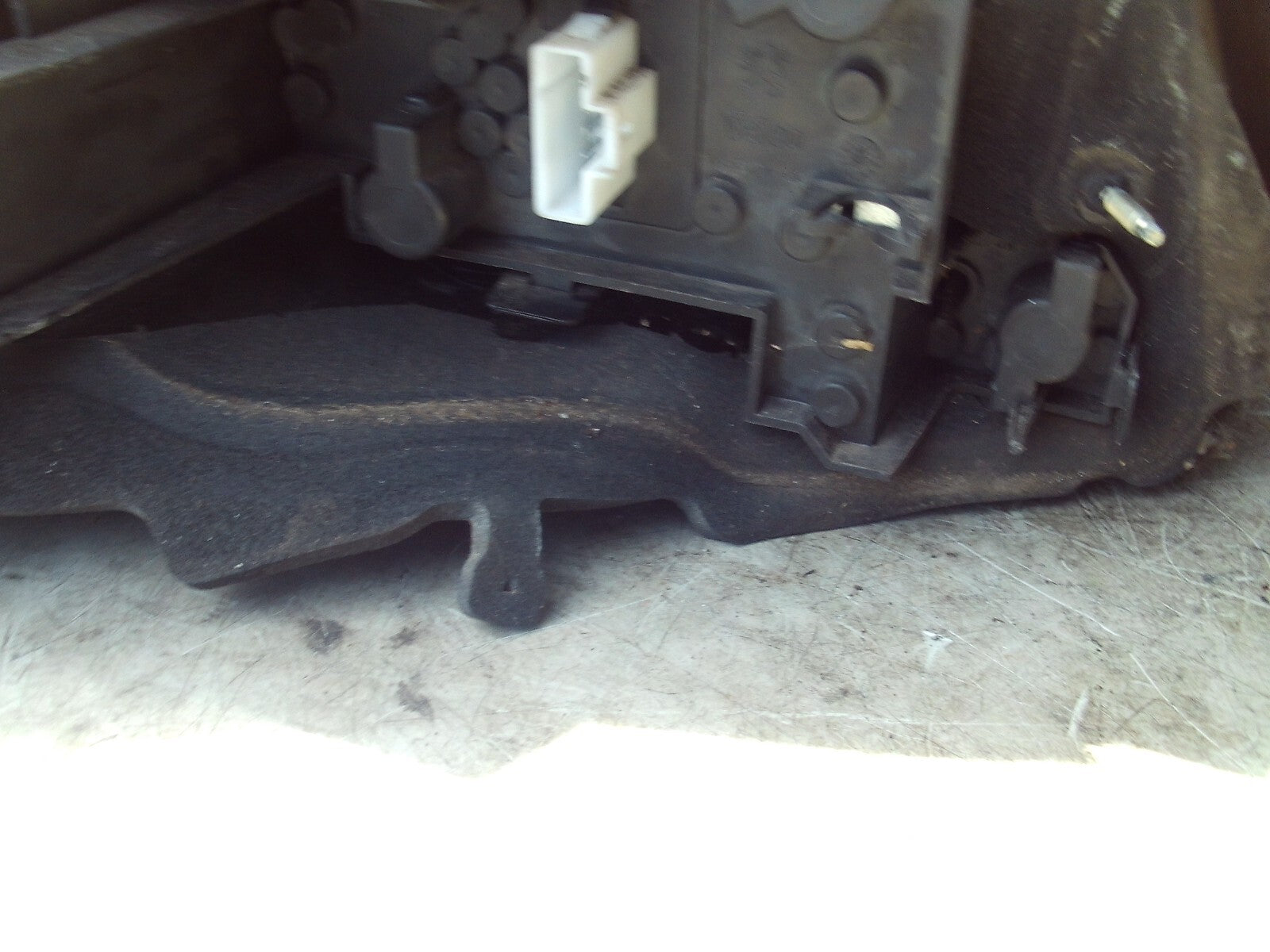 2007 PEUGEOT 407 TAILGATE LIGHT DRIVER SIDE REAR